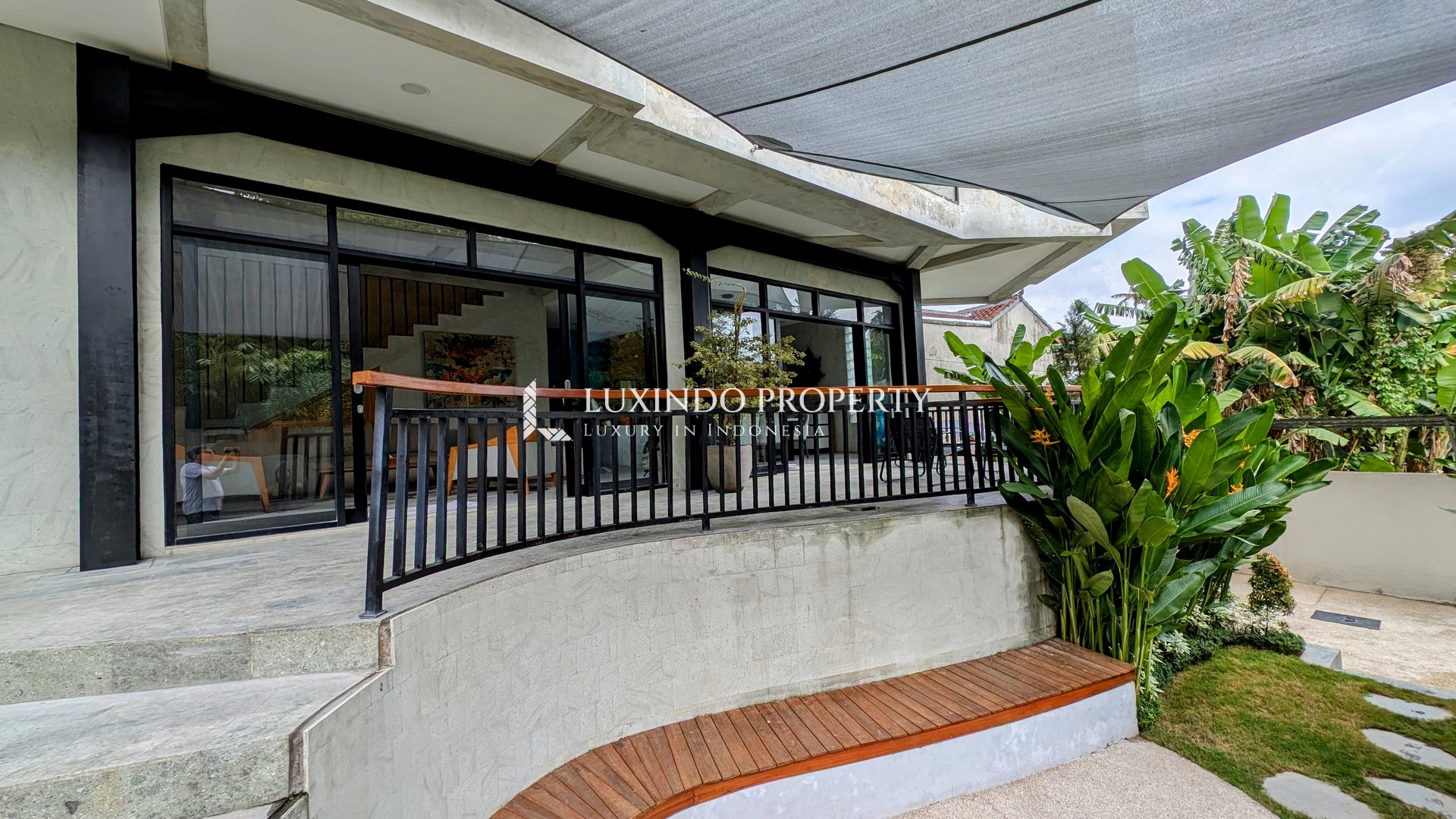 PADONAN - LUXURIOUS MODERN VILLA WITH MESMERIZING RICE FIELD & RIVERFRONT VIEWS (FHV455)